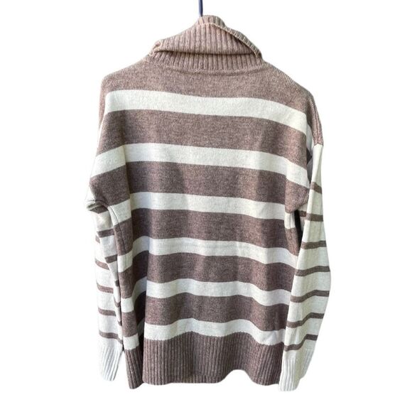 Hem & Thread size L oversized taupe cream sweater - Picture 2 of 6